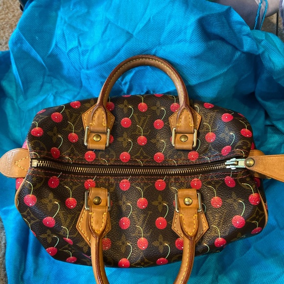 Authentic Cherry Louis Vuitton, SP1024 - Picture 7 of 8